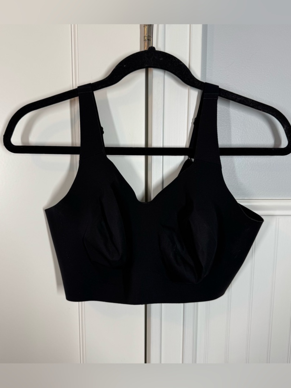 Evelyn & Bobbie Beyond Seamless Wirefree Bra Size Large Black